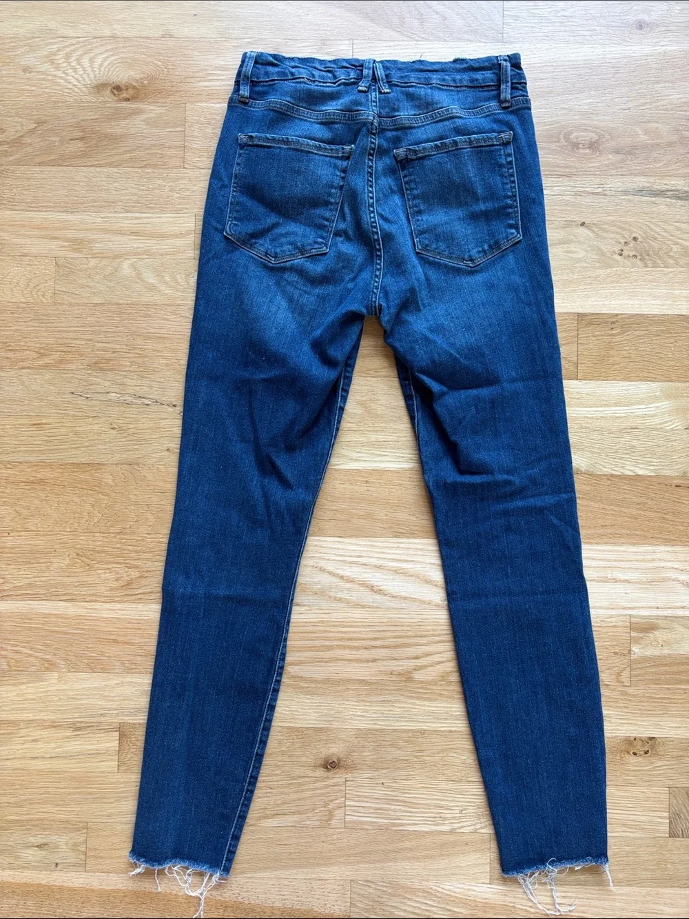 Good American Straight Skinny Jeans Size 6/28 Style 899T Blue 182